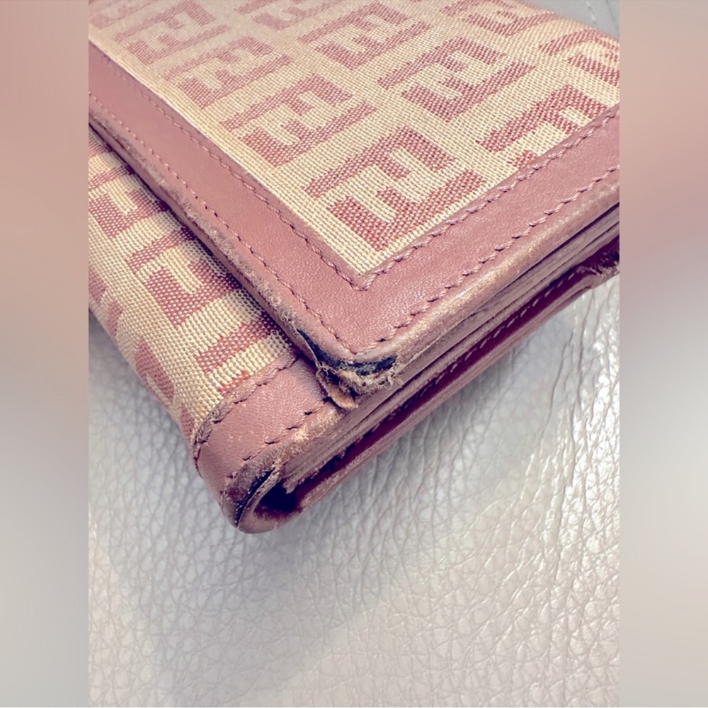 FENDI Vintage Leather and Woven FF Print Medium Wallet. Tan & Brown - Picture 13 of 16